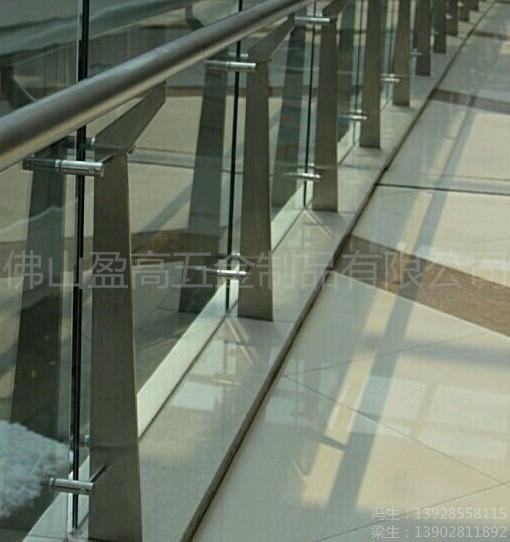 云南成品不锈钢栏杆 云南阳台不锈钢立柱价格便宜可定制